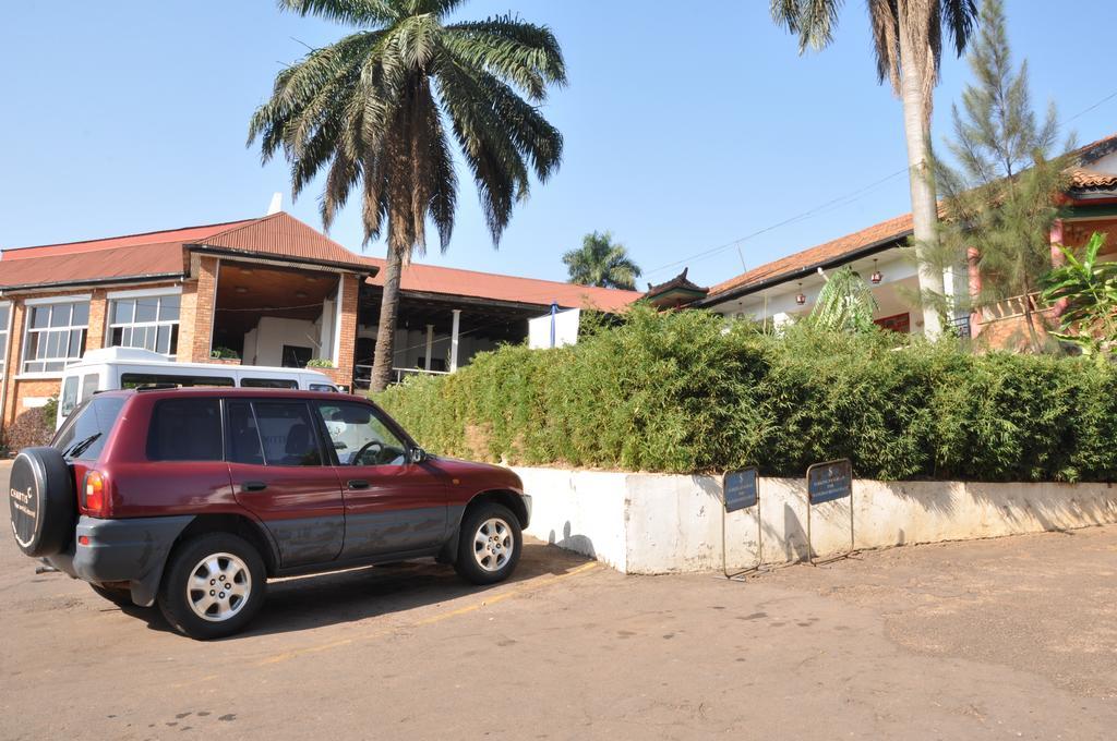 Shangri-La Hotel Uganda Kampala Exterior foto